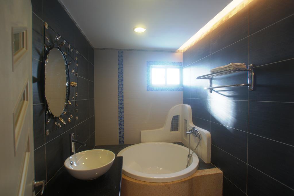 Hong Ben Hotel Kenting Bagian luar foto