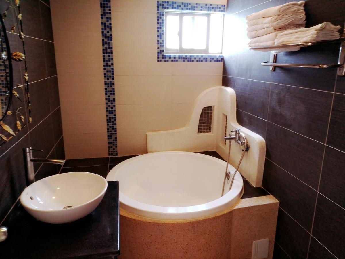 Hong Ben Hotel Kenting Bagian luar foto